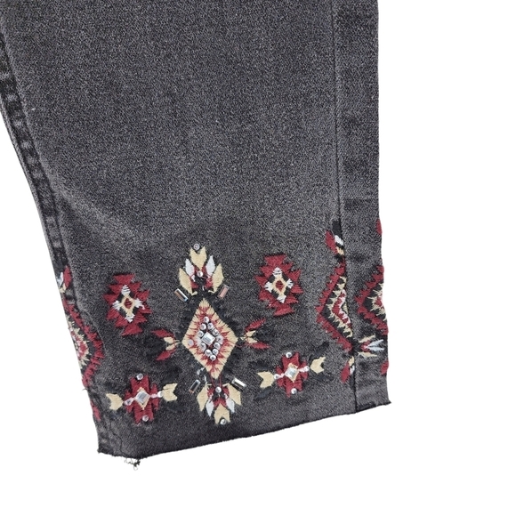 Golden Girls Clothing Women's Grey Embroidered Raw Hem Ankle Jegging Pant -10 - Picture 4 of 8